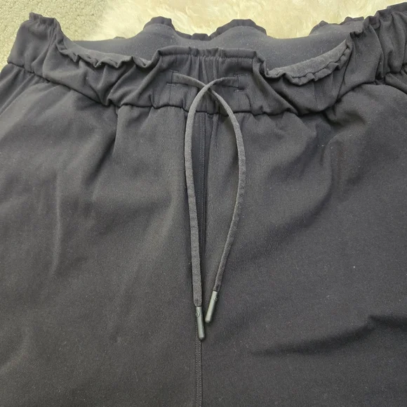 Lululemon Stretch women's high rise black joggers - Picture 3 of 4